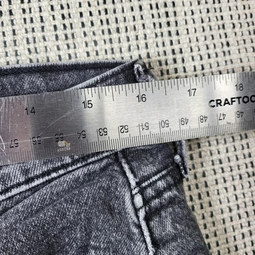 Levis 501 Jeans Mens 33x34 Gray Medium Wash Button Fly Straight Denim Pants
